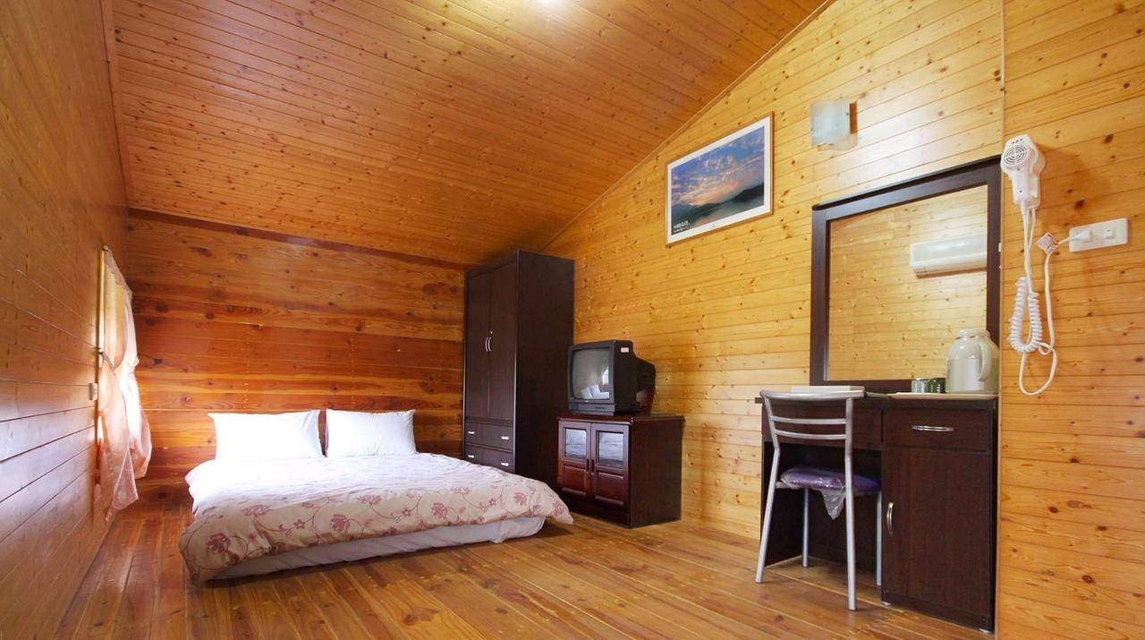 Bed and Breakfast Sun Moon Lake Wild Flower Юйчи Экстерьер фото